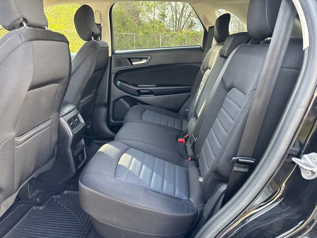Used 2018 Ford Edge SE image 5