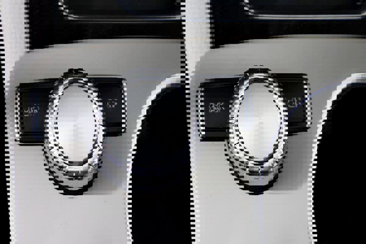 Used 2014 Mercedes-Benz GLK 250 BlueTEC 4MATIC image 34