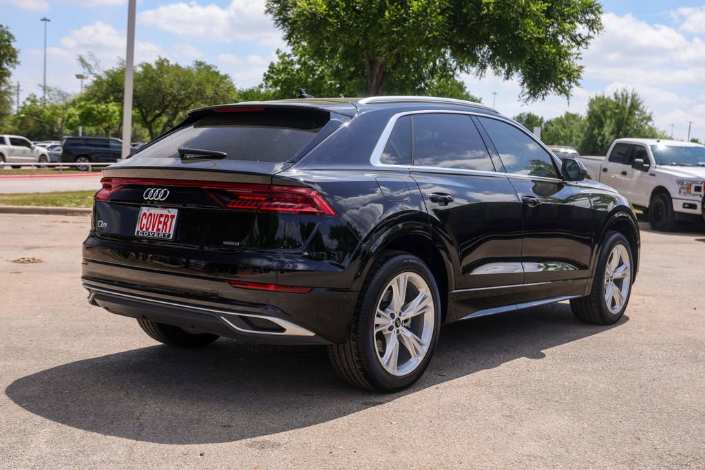 Used 2022 Audi Q8 Premium image 4