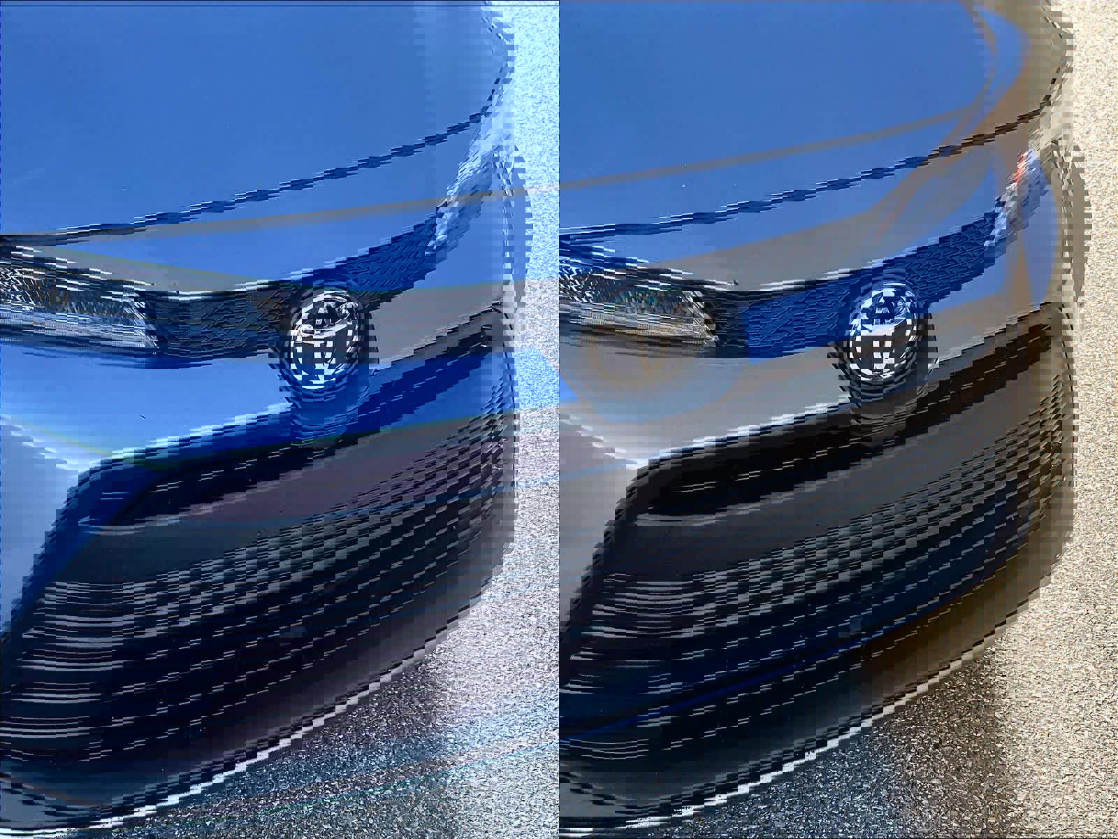 Used 2024 Toyota Corolla LE image 30