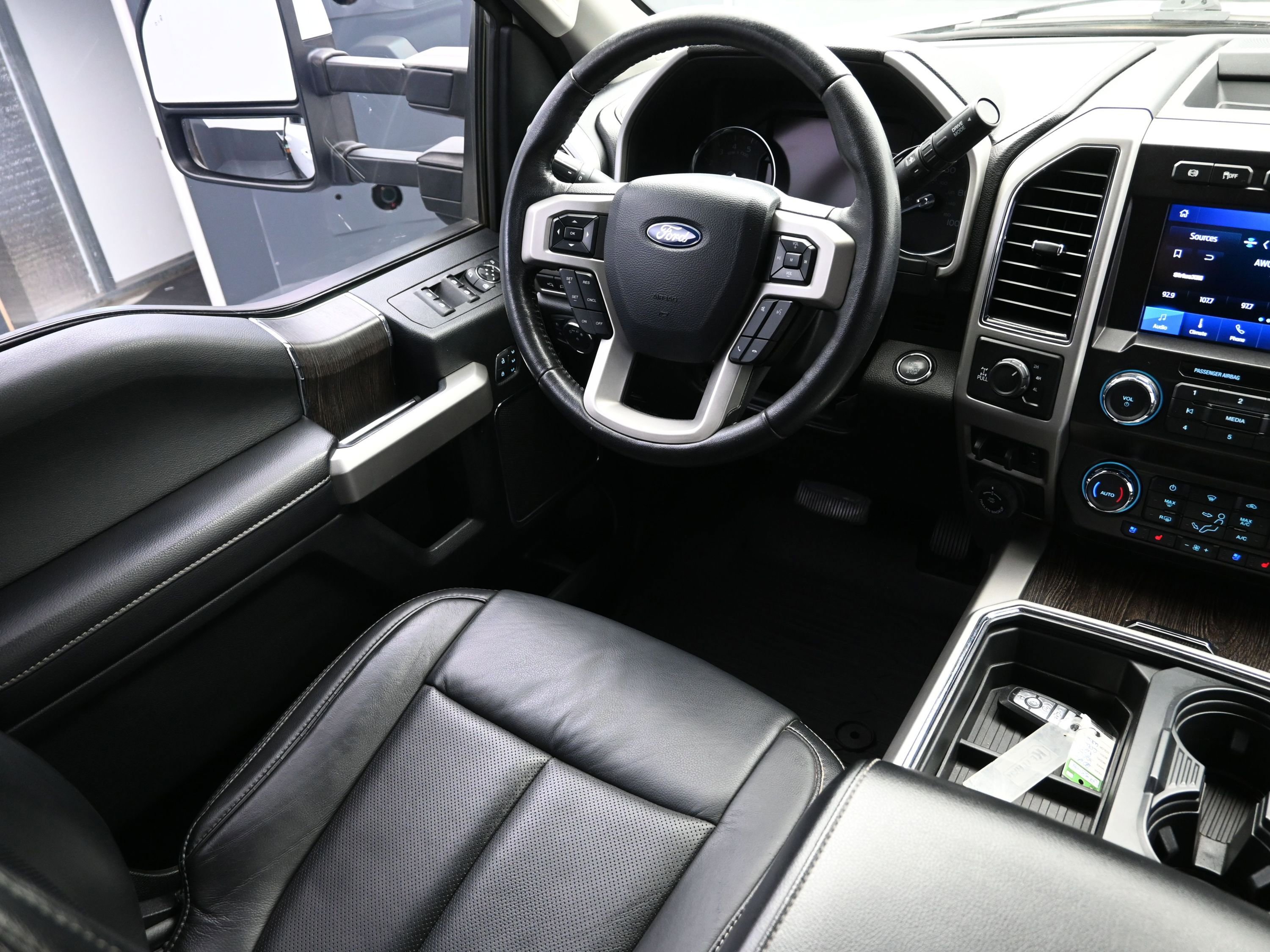 Used 2020 Ford F250 Lariat w/ Lariat Ultimate Package image 24