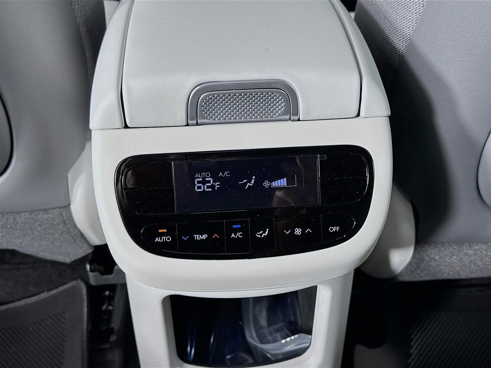 New 2026 Hyundai Ioniq 9 SE image 25