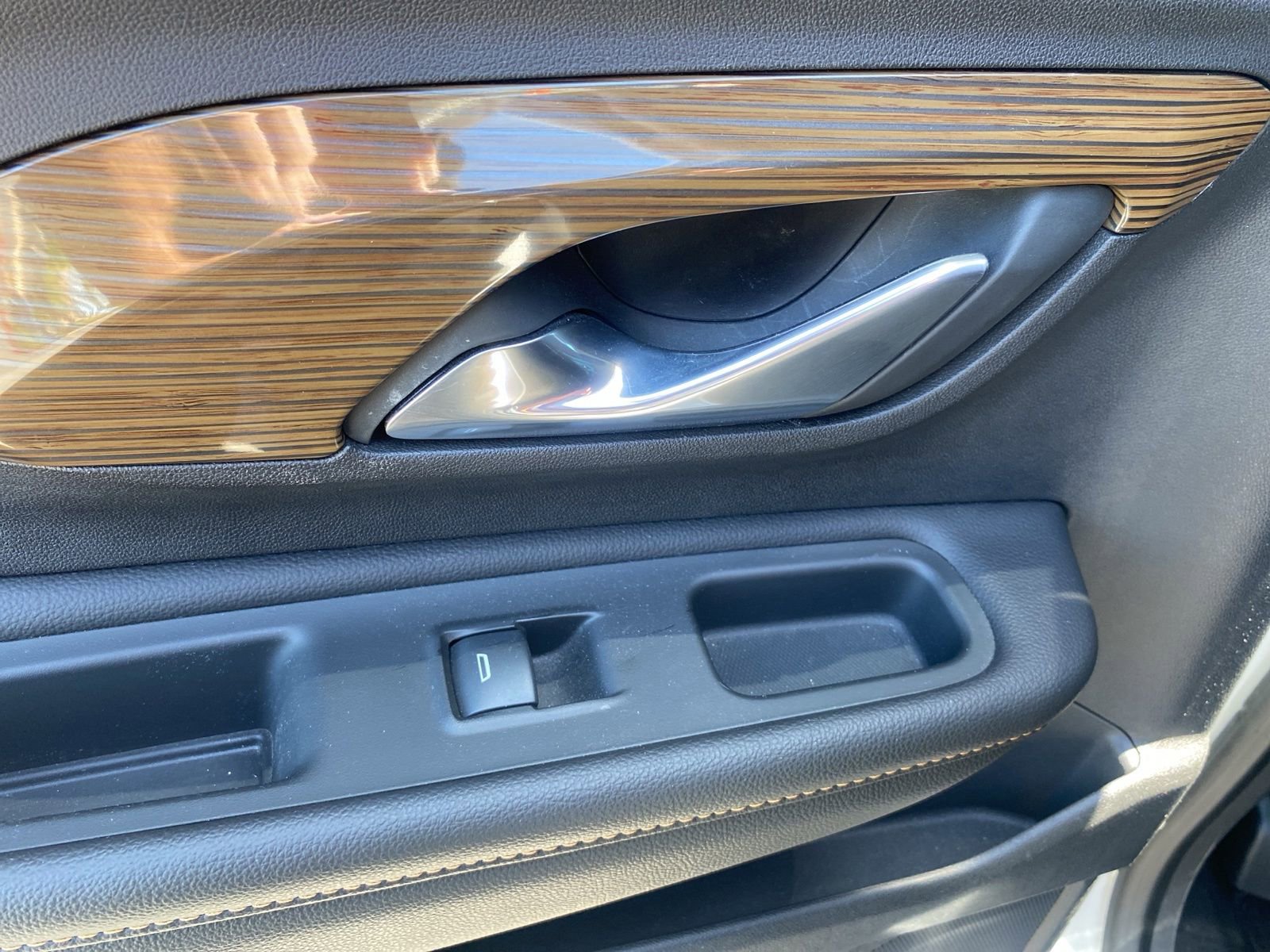 Used 2019 GMC Terrain SLE w/ Driver Convenience Package FWD image 20