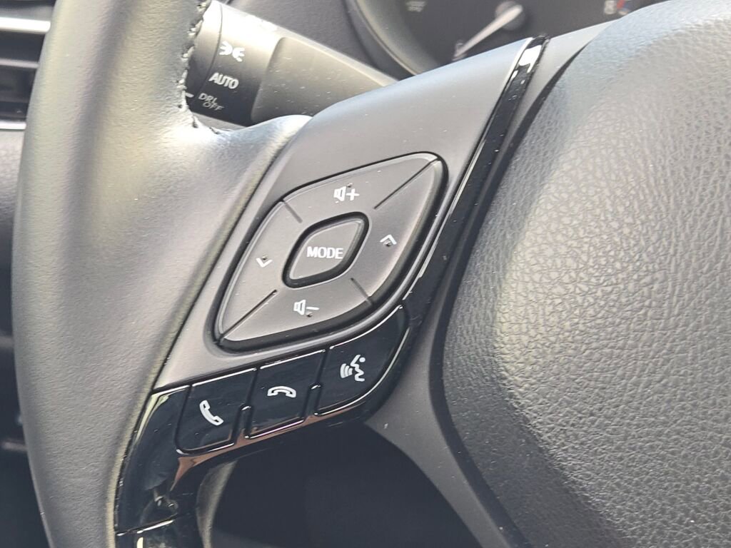 Used 2021 Toyota C-HR Nightshade image 30