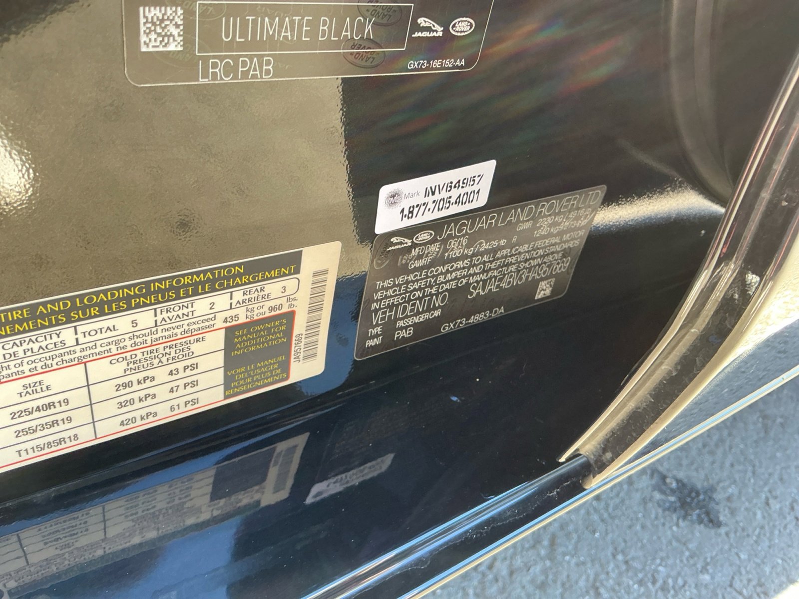 Used 2017 Jaguar XE Prestige image 25