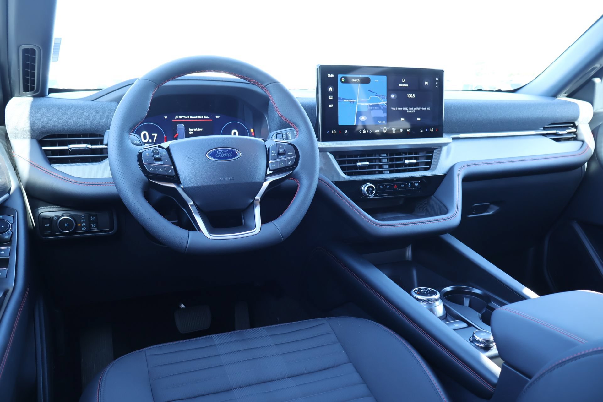 New 2026 Ford Explorer ST-Line w/ ST-Line Street Pack AWD/4WD image 2