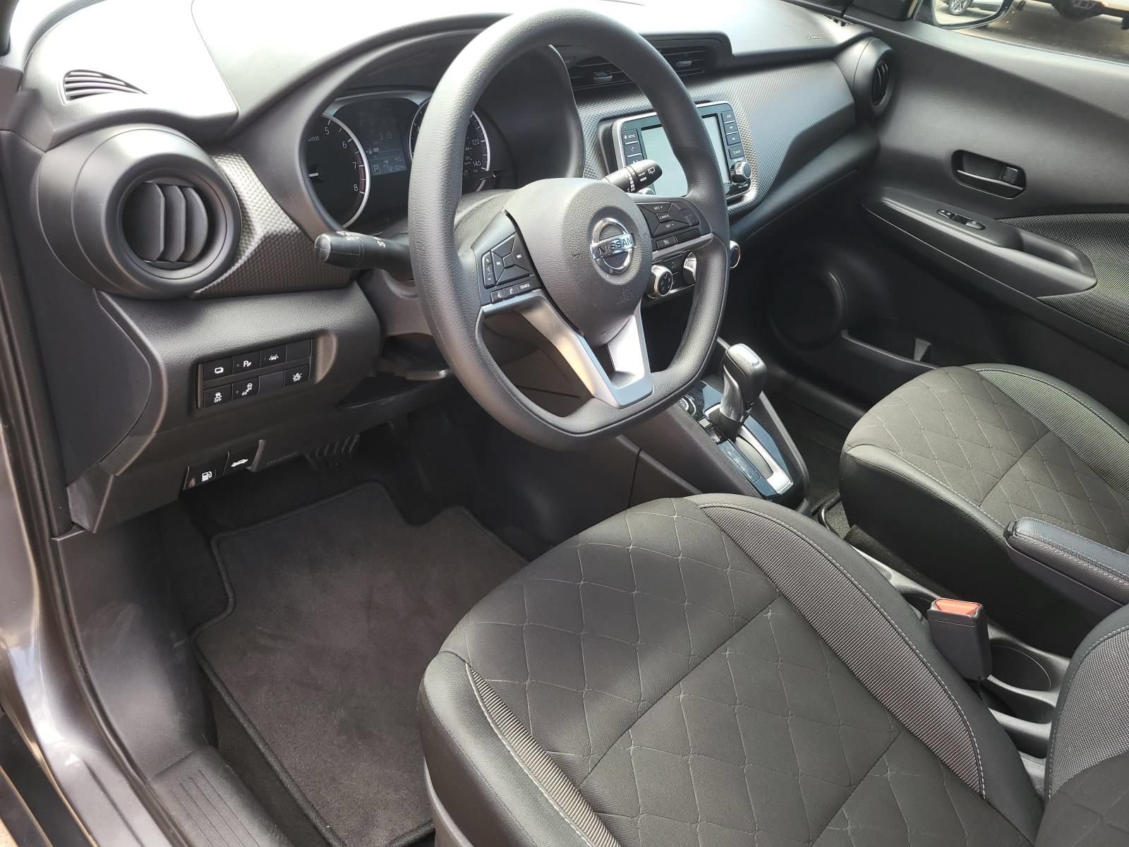 Used 2020 Nissan Kicks S FWD image 18