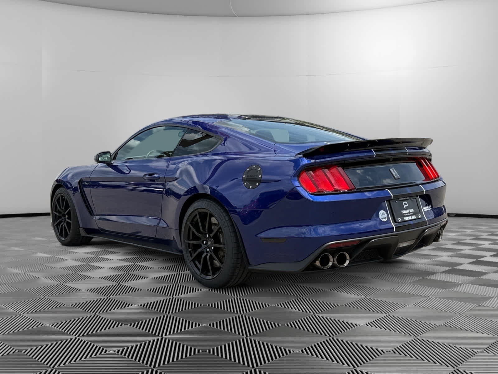 Used 2016 Ford Mustang Shelby GT350 w/ Track Package RWD image 3