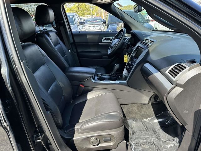 Used 2015 Ford Explorer XLT w/ Equipment Group 202B image 19