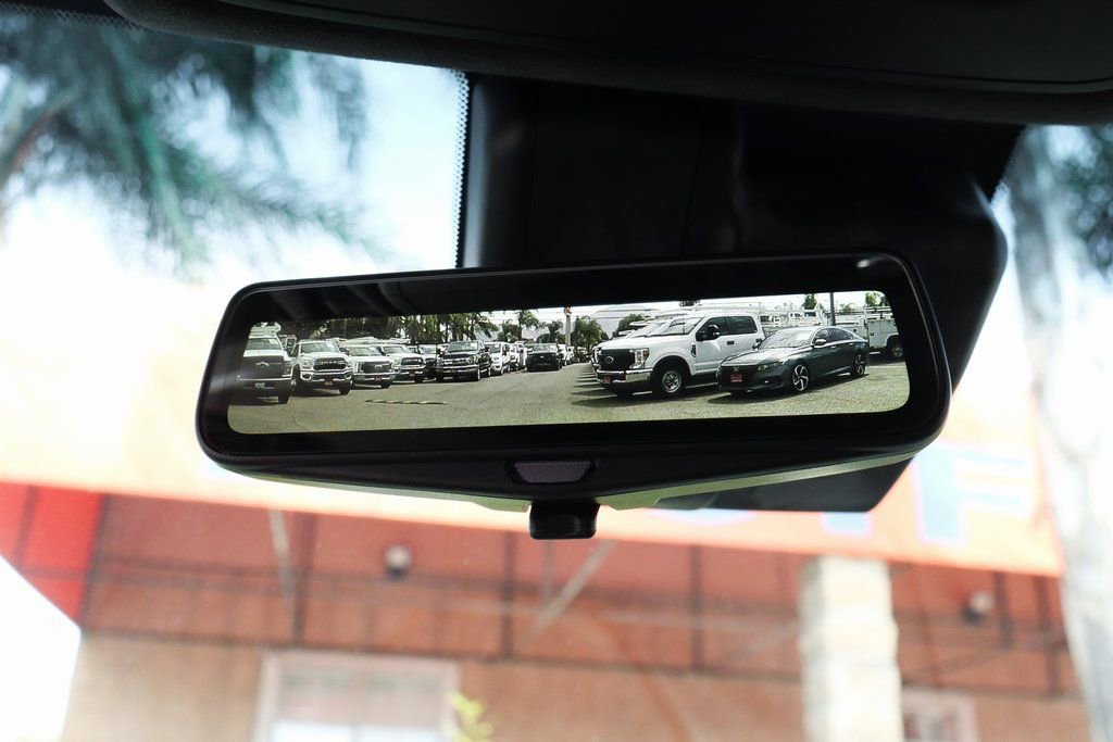 Used 2019 Cadillac Escalade Platinum AWD/4WD image 31