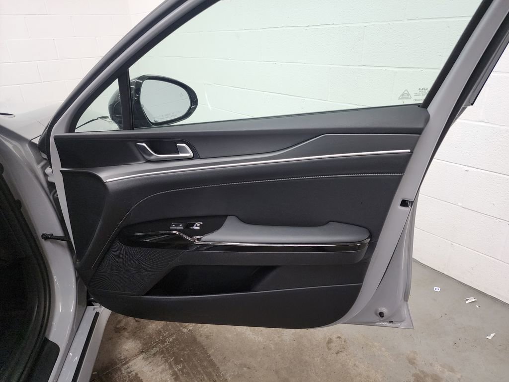 Used 2025 Kia K5 GT-Line AWD/4WD image 31