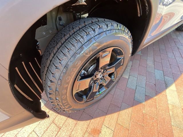 Certified 2025 Honda Ridgeline Black Edition image 28