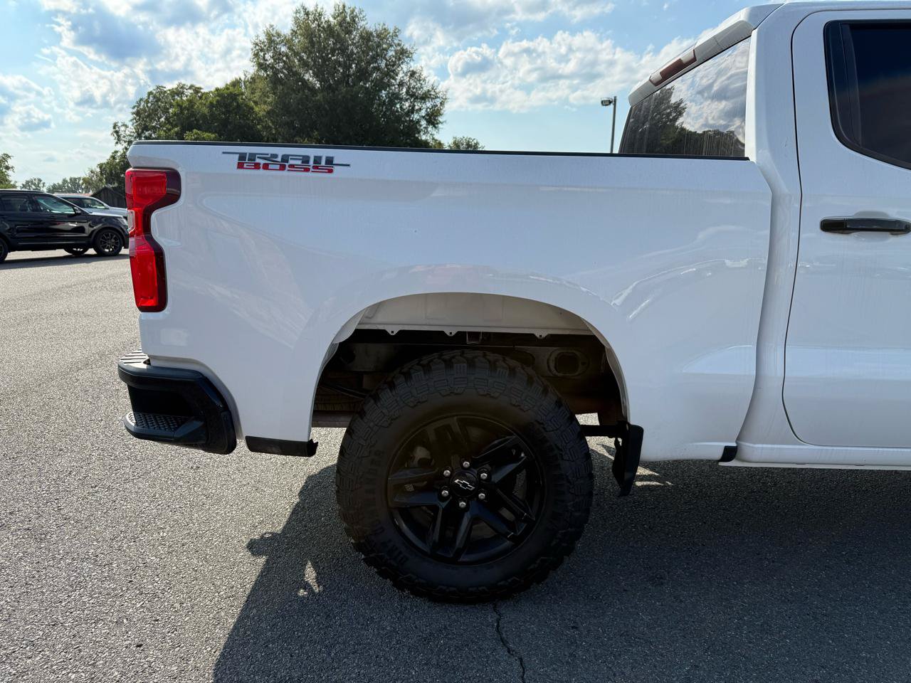 Used 2020 Chevrolet Silverado 1500 LT Trail Boss w/ Convenience Package AWD/4WD image 32