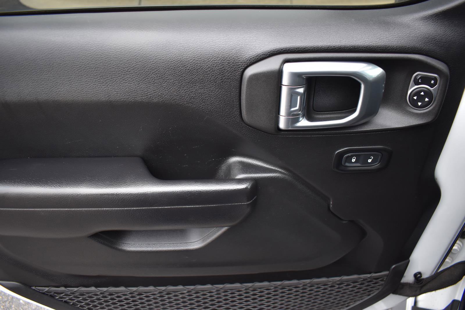 Used 2021 Jeep Gladiator Mojave image 23