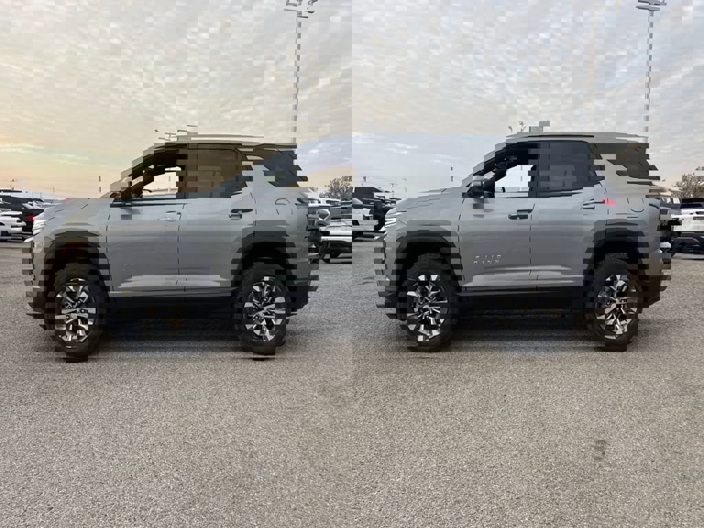 New 2026 Chevrolet Equinox LT w/ Safety and Technology Package image 3