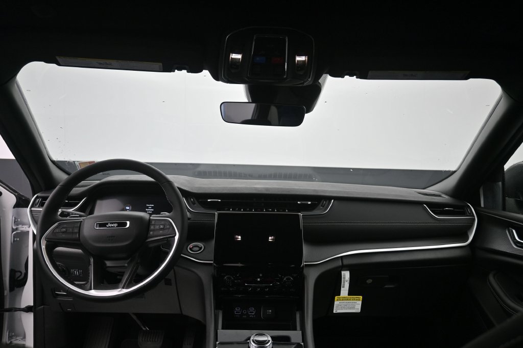 New 2027 Jeep Grand Cherokee Laredo X AWD/4WD image 16