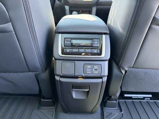 New 2026 Subaru Ascent Limited image 25