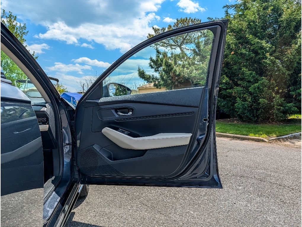 Used 2023 Honda Accord Touring image 13