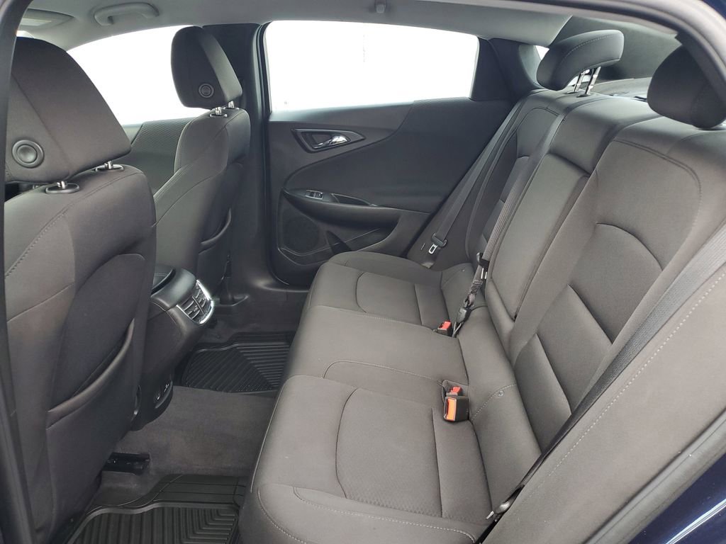 Used 2018 Chevrolet Malibu LT image 29