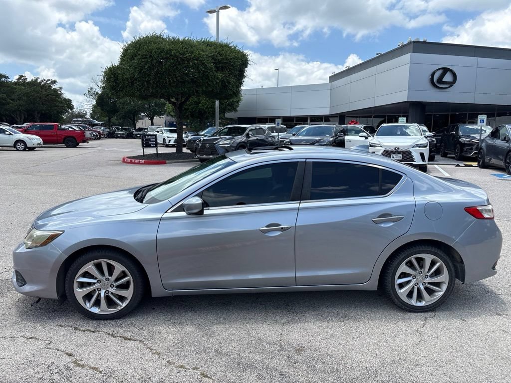 Used 2016 Acura ILX FWD image 2