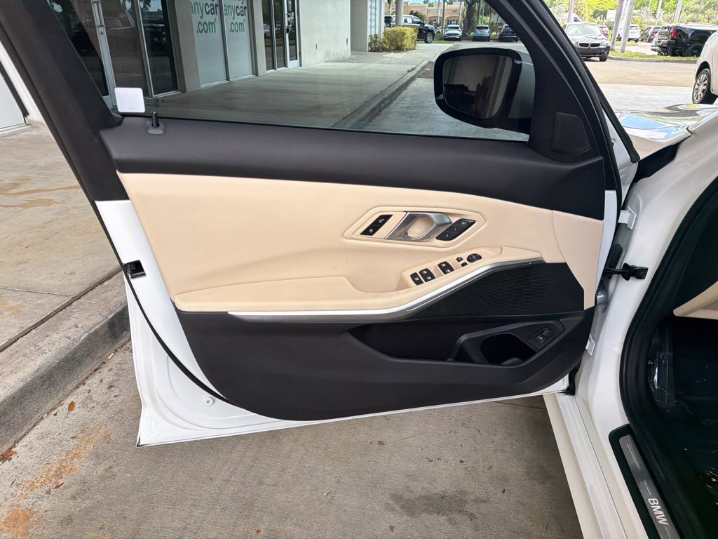 Used 2024 BMW 330i Sedan w/ Convenience Package RWD image 39