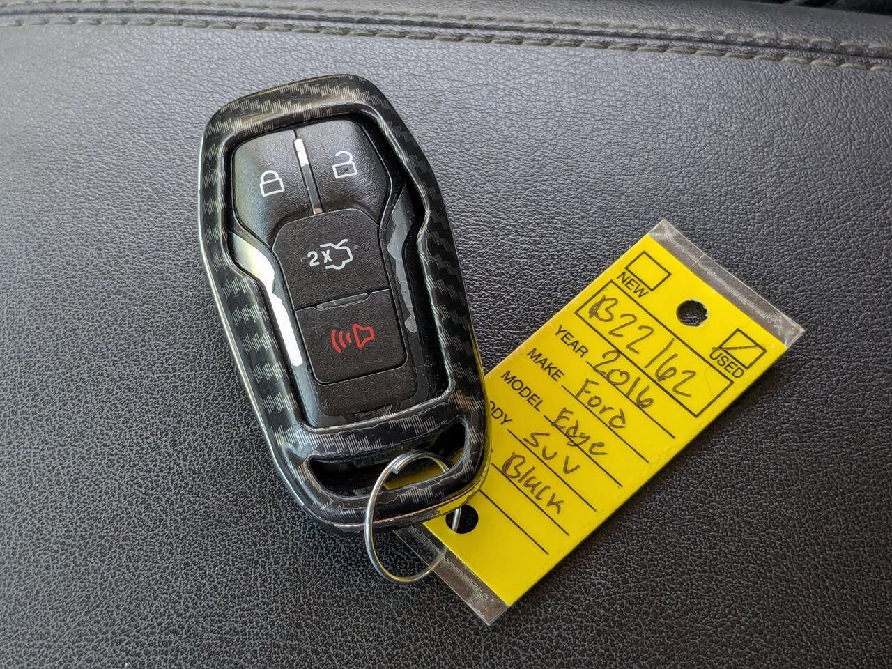 Used 2016 Ford Edge Titanium image 35