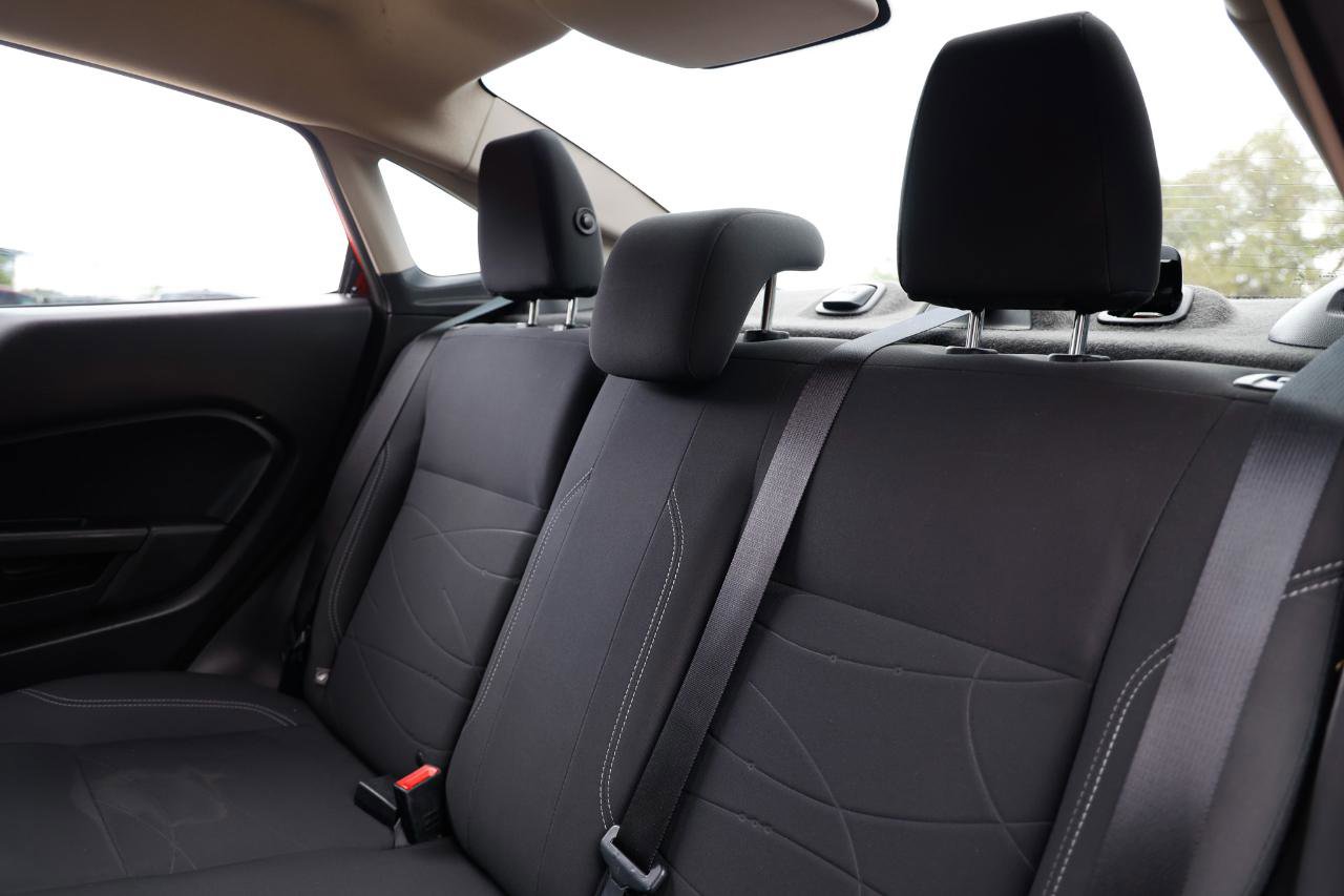 Used 2014 Ford Fiesta SE FWD image 8