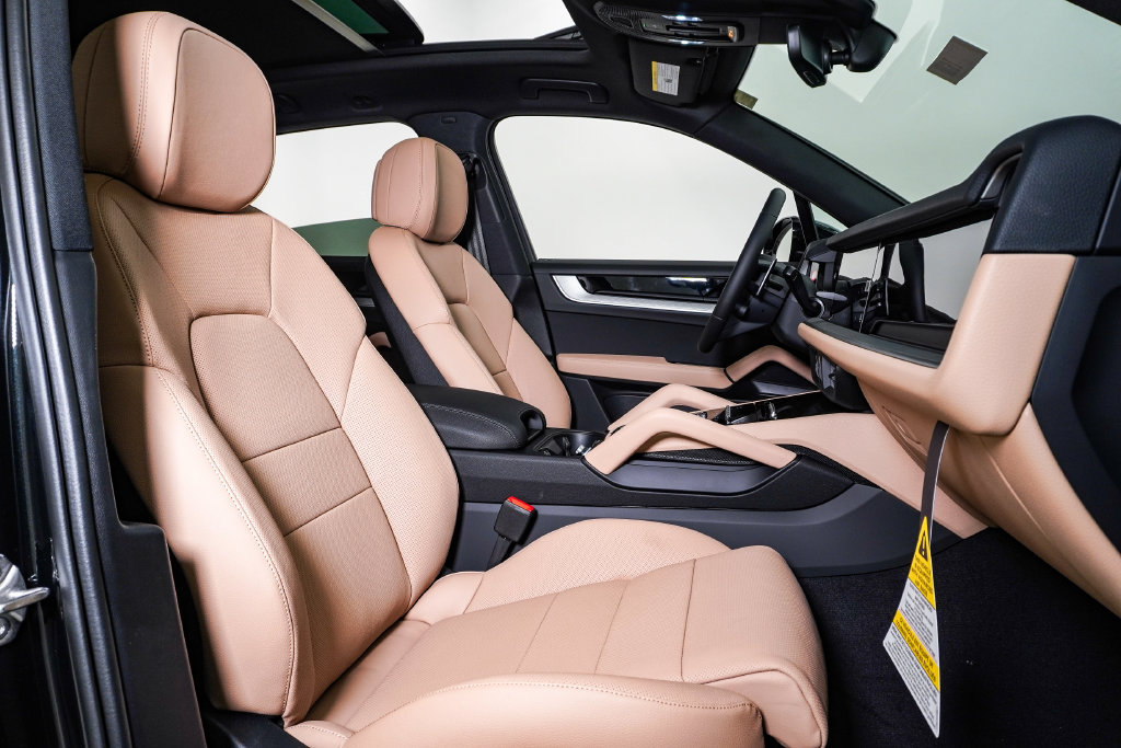 New 2026 Porsche Cayenne AWD/4WD image 15