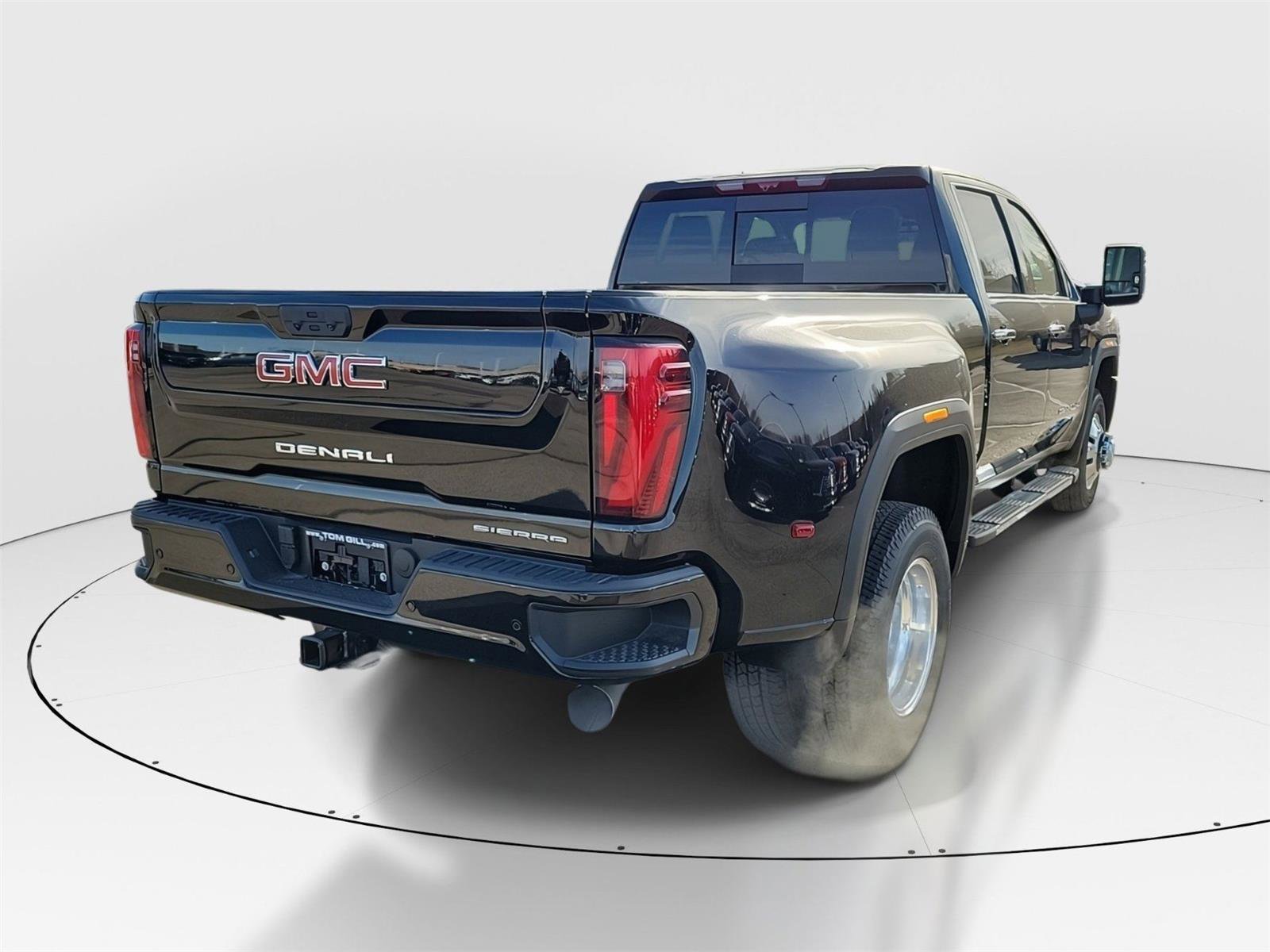 New 2026 GMC Sierra 3500 Denali w/ Denali Reserve Package image 4