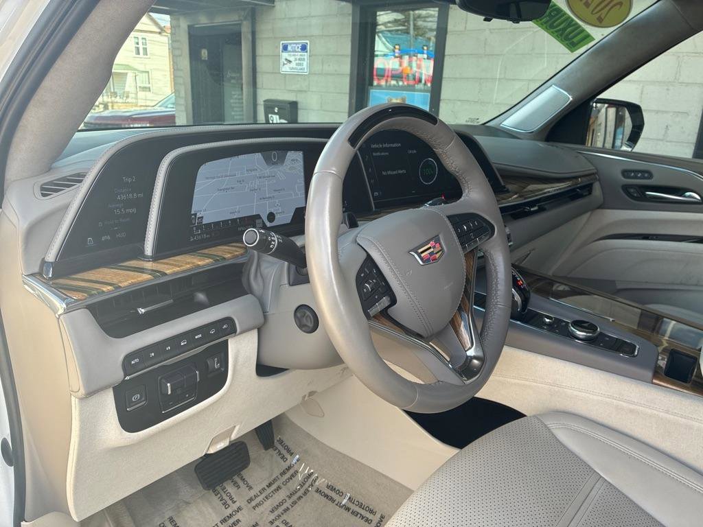 Used 2022 Cadillac Escalade Premium Luxury Platinum image 13