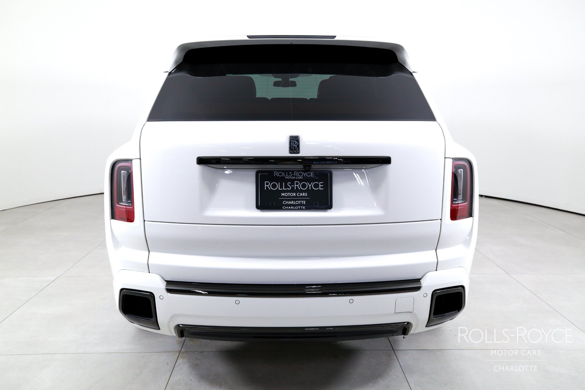 Used 2025 Rolls-Royce Cullinan Black Badge AWD/4WD image 9