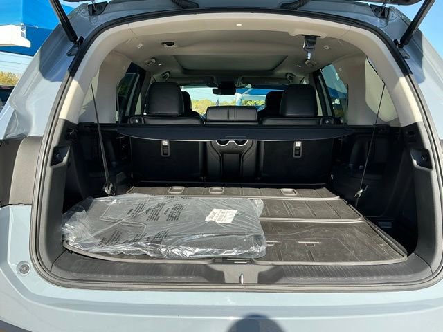 Used 2023 Honda Pilot Elite image 6