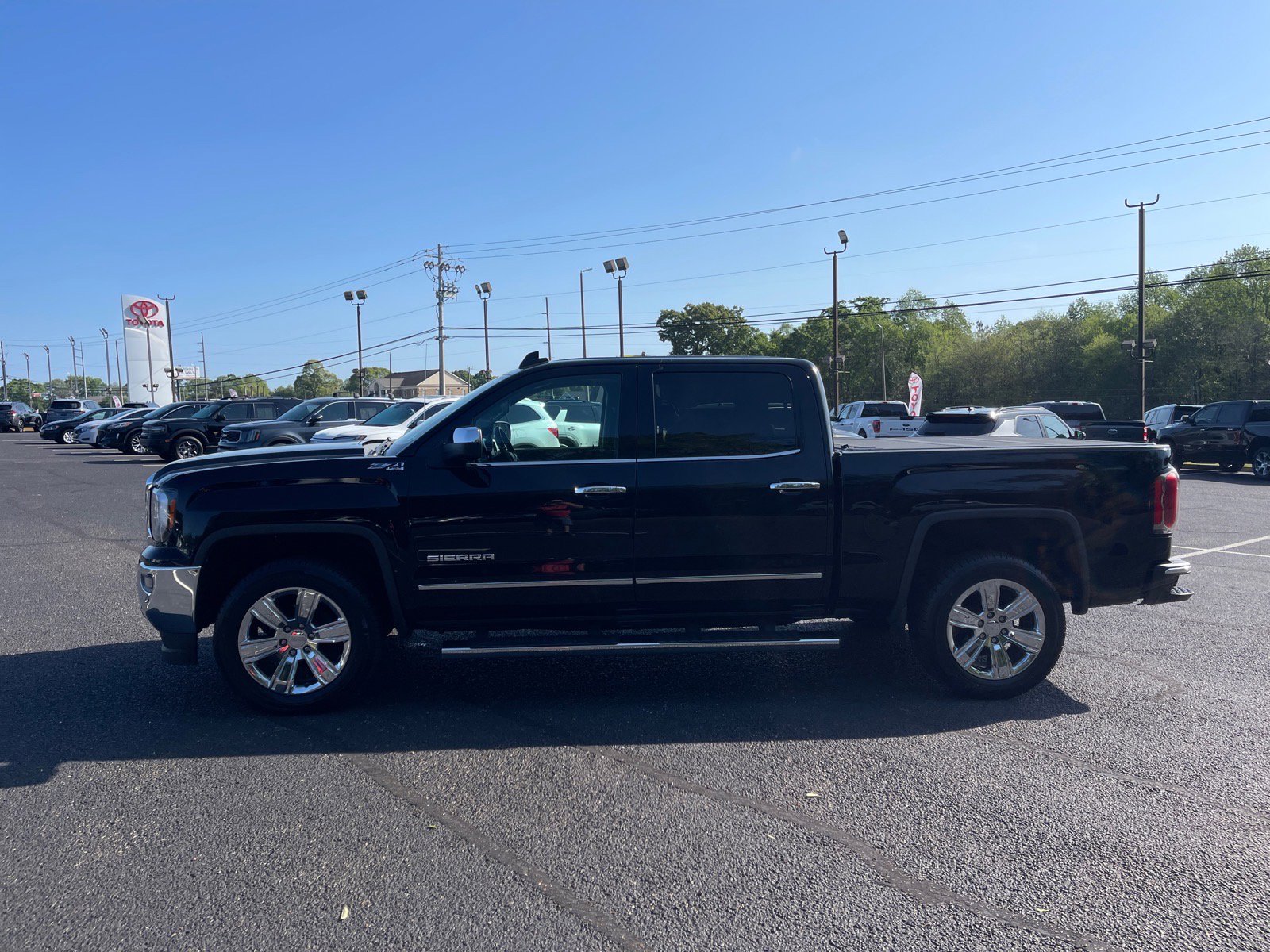 Used 2018 GMC Sierra 1500 SLT image 13