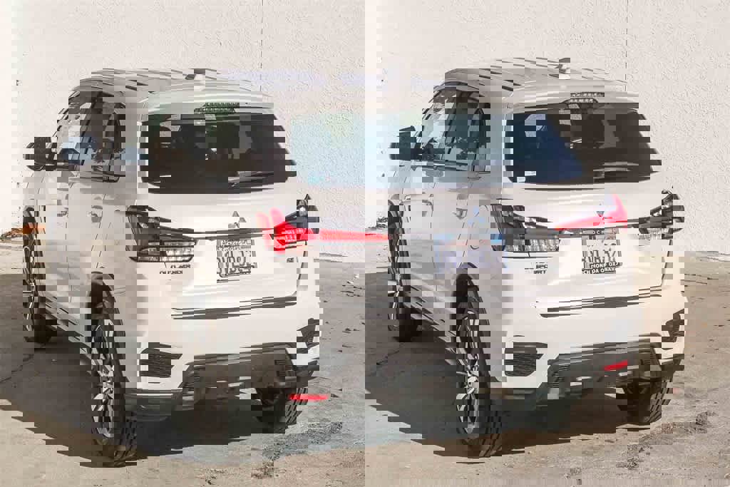 Used 2021 Mitsubishi Outlander Sport SE image 9