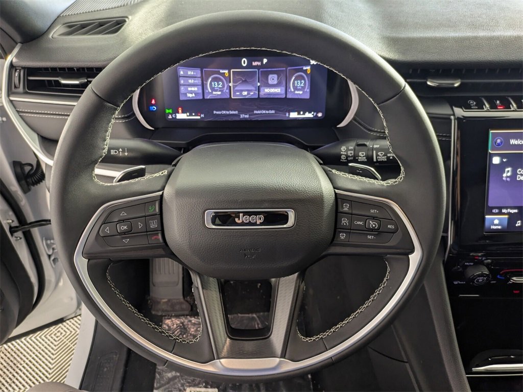 New 2025 Jeep Grand Cherokee Laredo w/ MOPAR Finishing Package image 17
