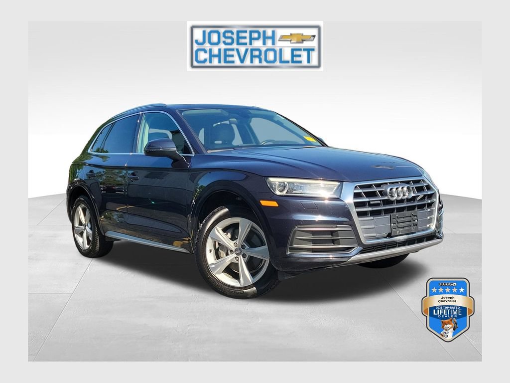 Used 2020 Audi Q5 2.0T Premium w/ Convenience Package AWD/4WD image 1