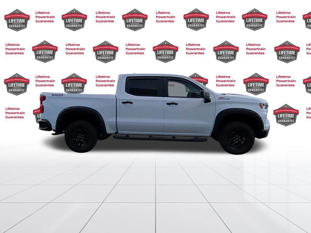 Used 2023 Chevrolet Silverado 1500 LT Trail Boss image 2