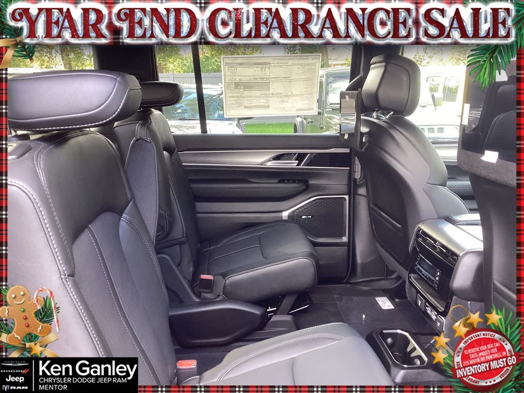 New 2025 Jeep Wagoneer L Series II image 19