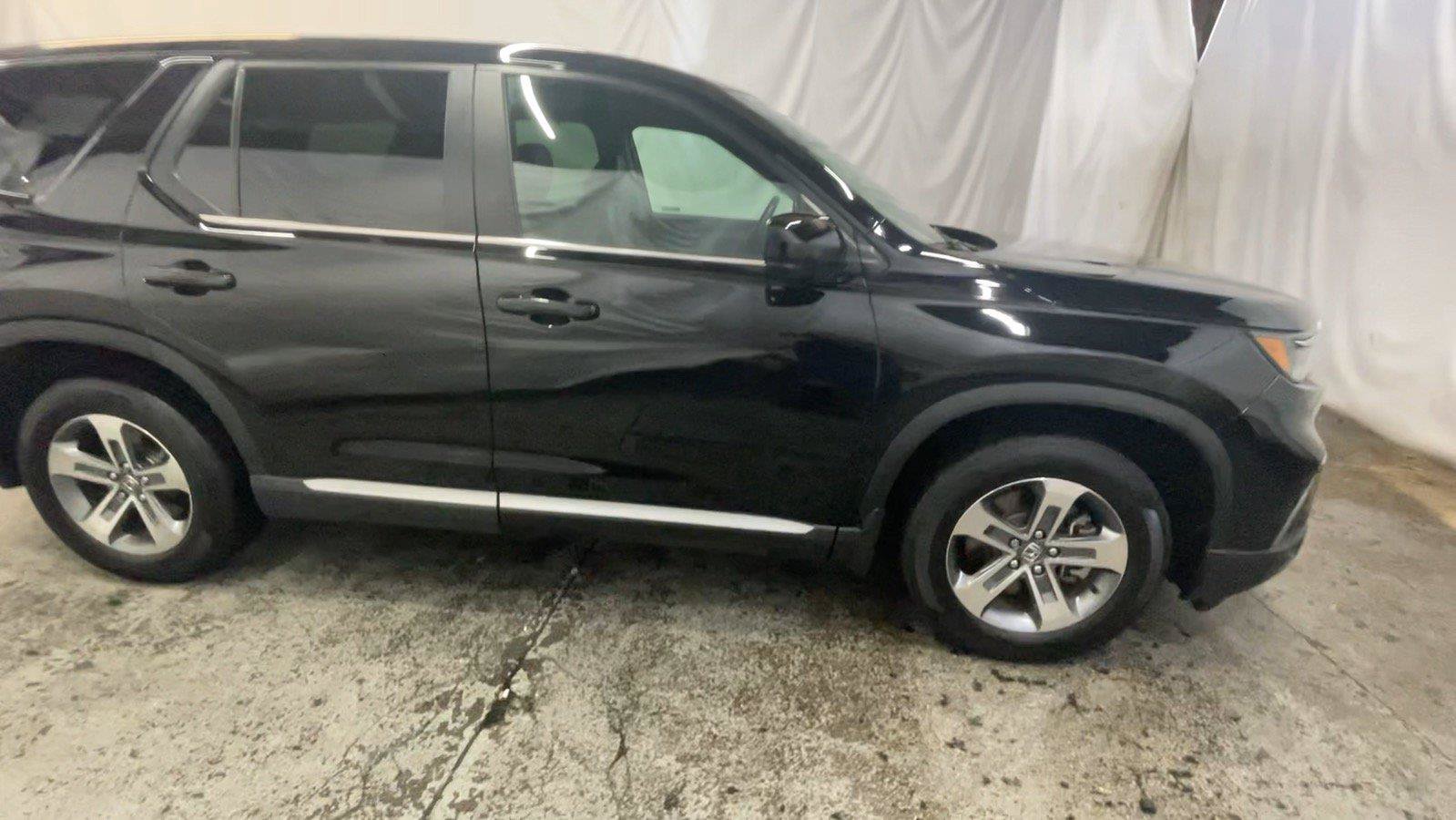 Certified 2025 Honda Pilot EX-L image 4