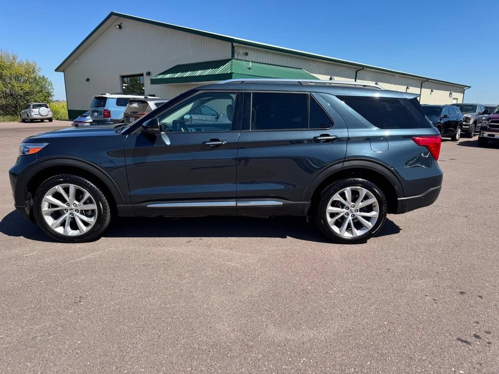 Used 2023 Ford Explorer Platinum w/ Technology Package AWD/4WD image 18
