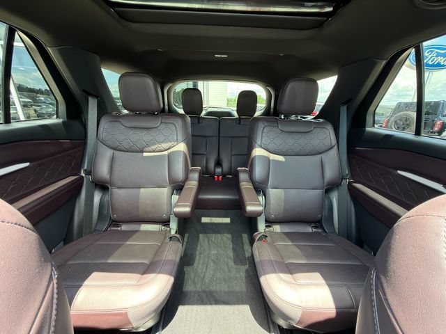 Used 2025 Ford Explorer Platinum w/ Ultimate Package AWD/4WD image 42