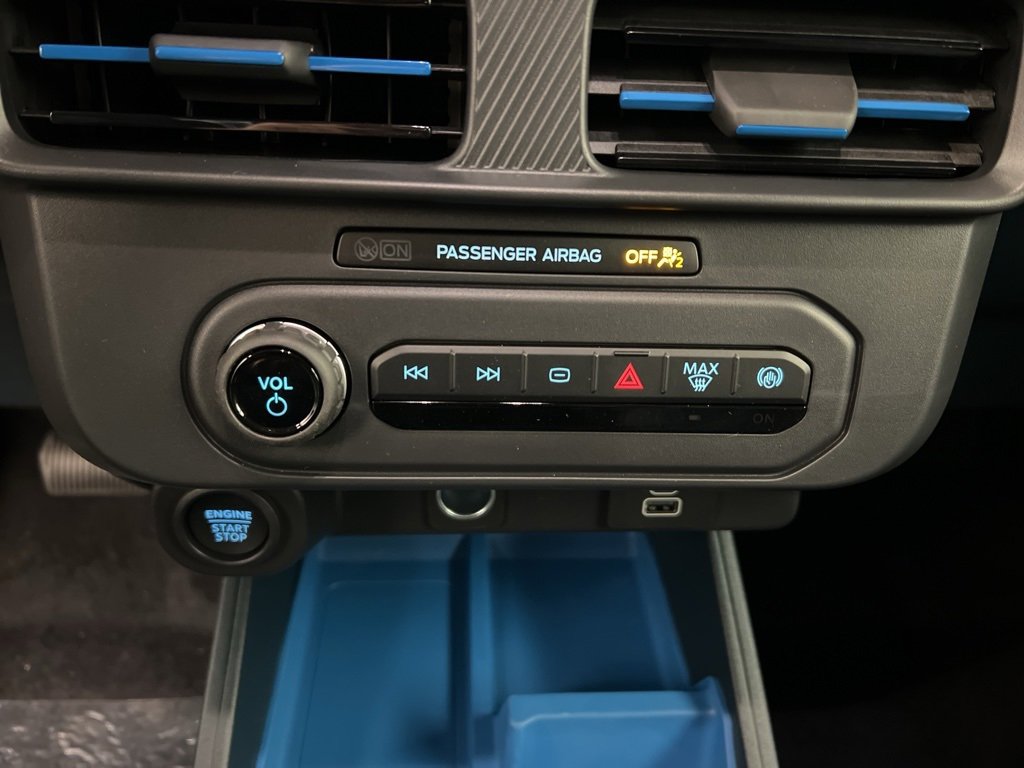 New 2025 Ford Maverick XLT w/ XLT Luxury Package image 13