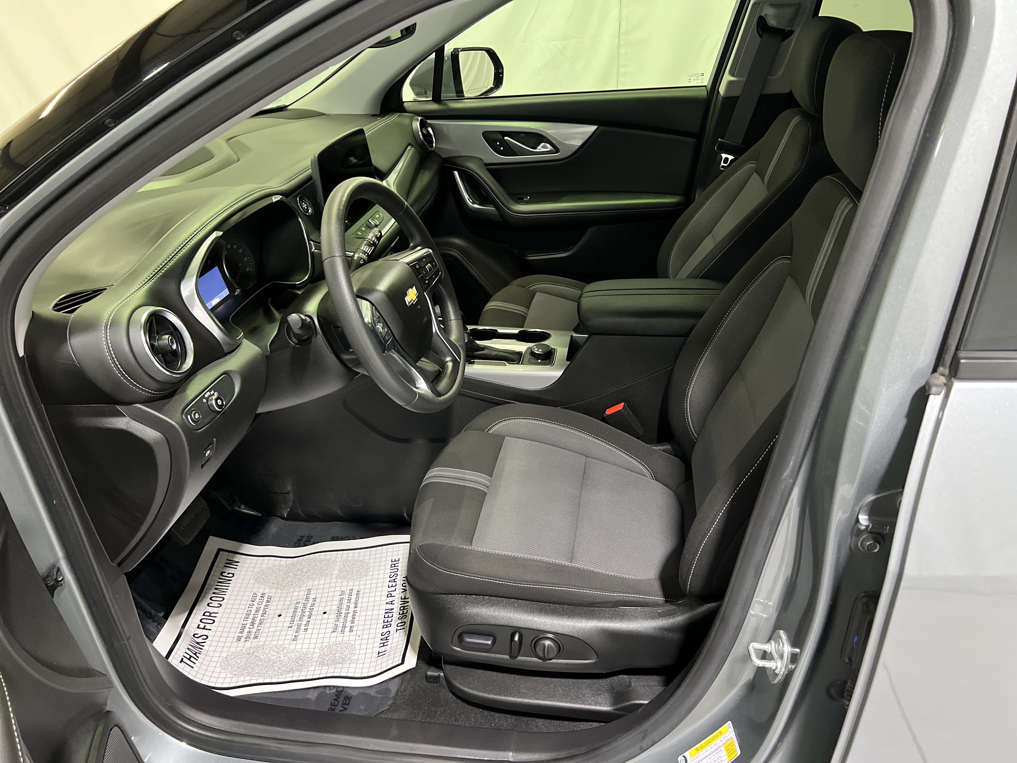 Certified 2024 Chevrolet Blazer LT w/ Convenience Package FWD image 17