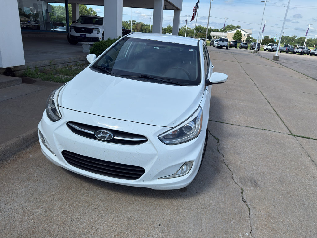 Used 2015 Hyundai Accent Sport FWD image 2