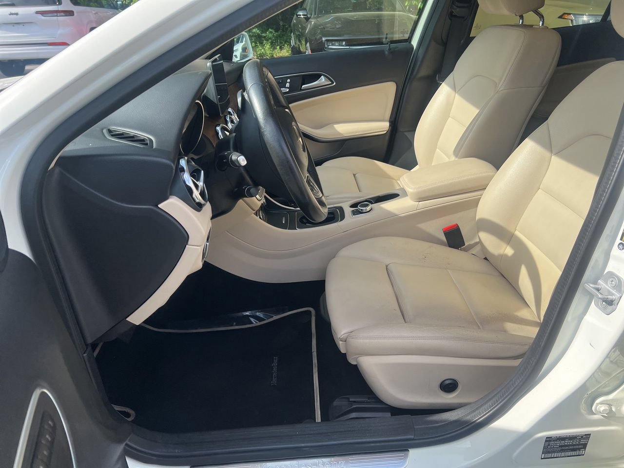 Used 2018 Mercedes-Benz GLA 250 4MATIC w/ Convenience Package image 16