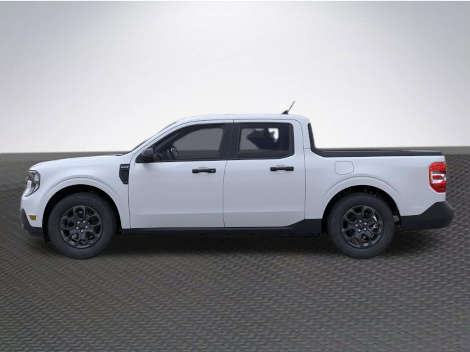 New 2026 Ford Maverick XLT w/ XLT Luxury Package FWD image 3