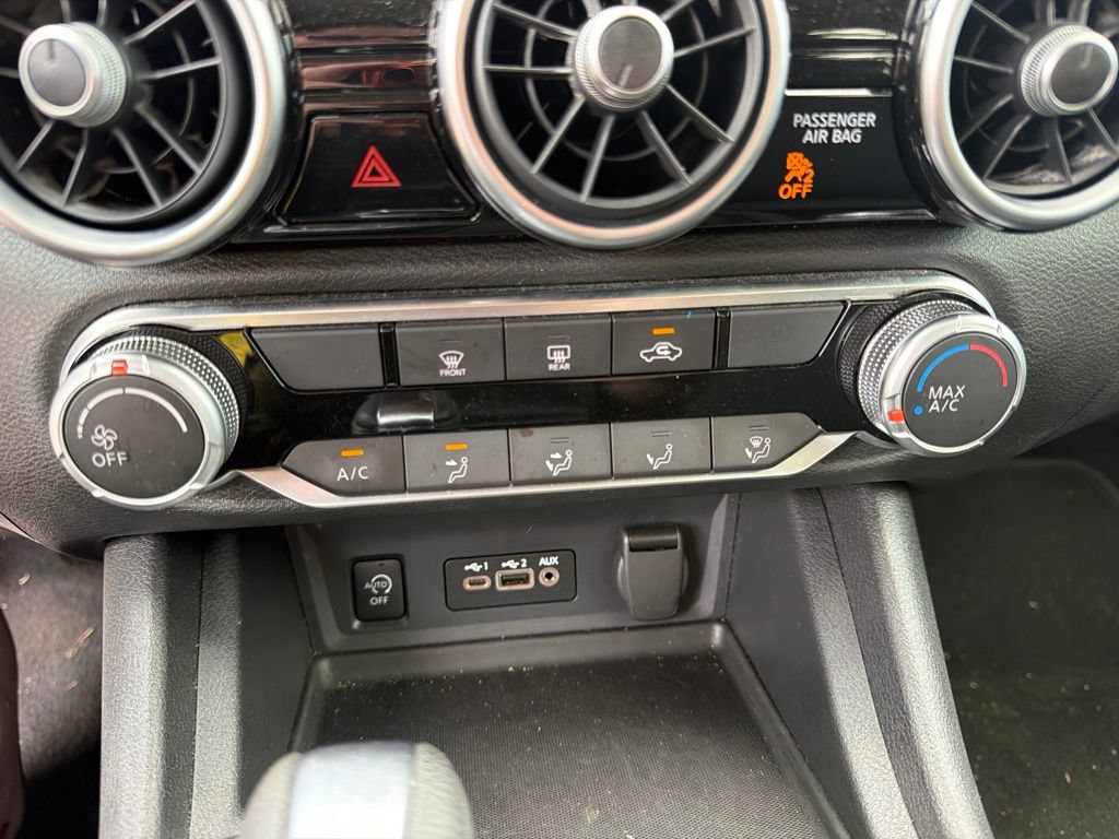 Used 2024 Nissan Sentra SV FWD image 16