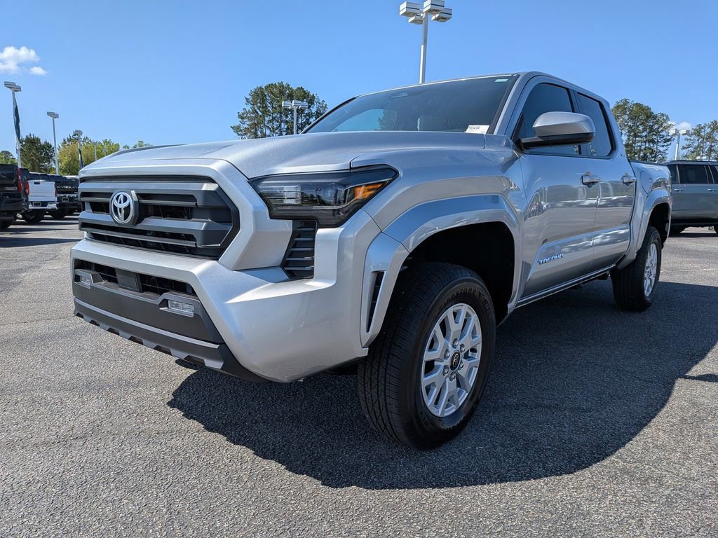 Used 2025 Toyota Tacoma SR5 RWD image 11