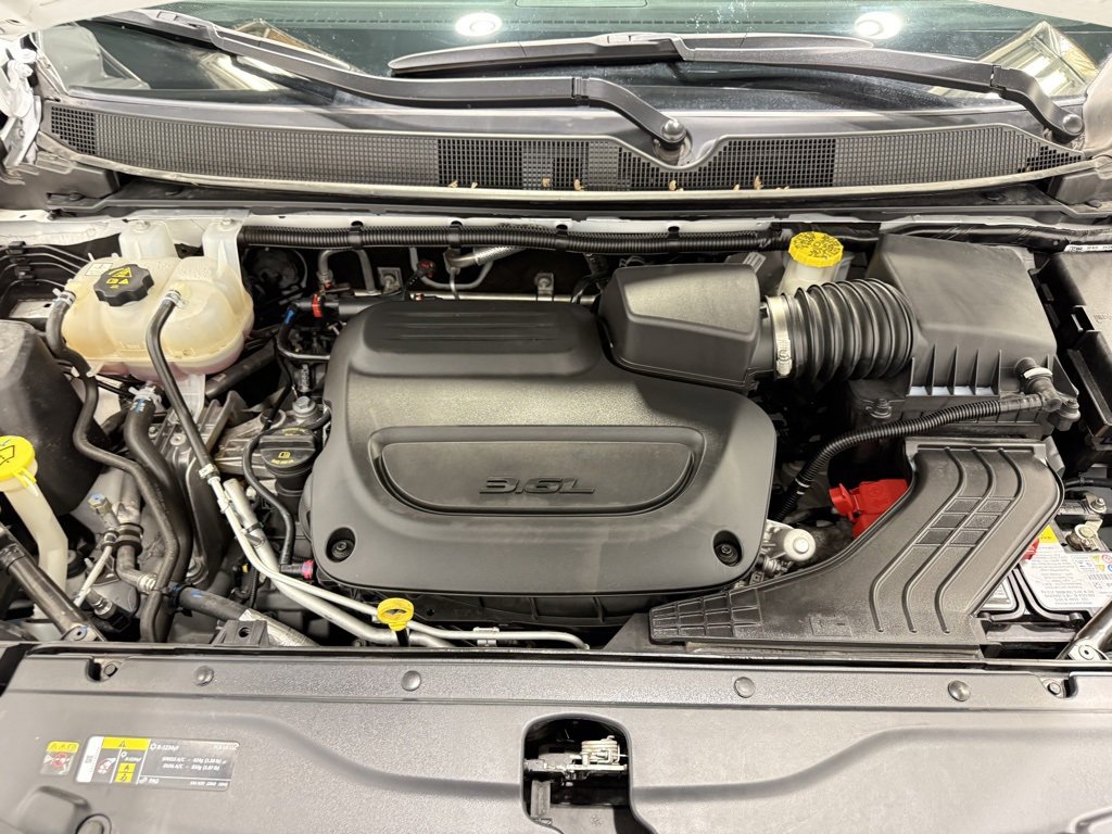 Used 2024 Chrysler Voyager LX image 30