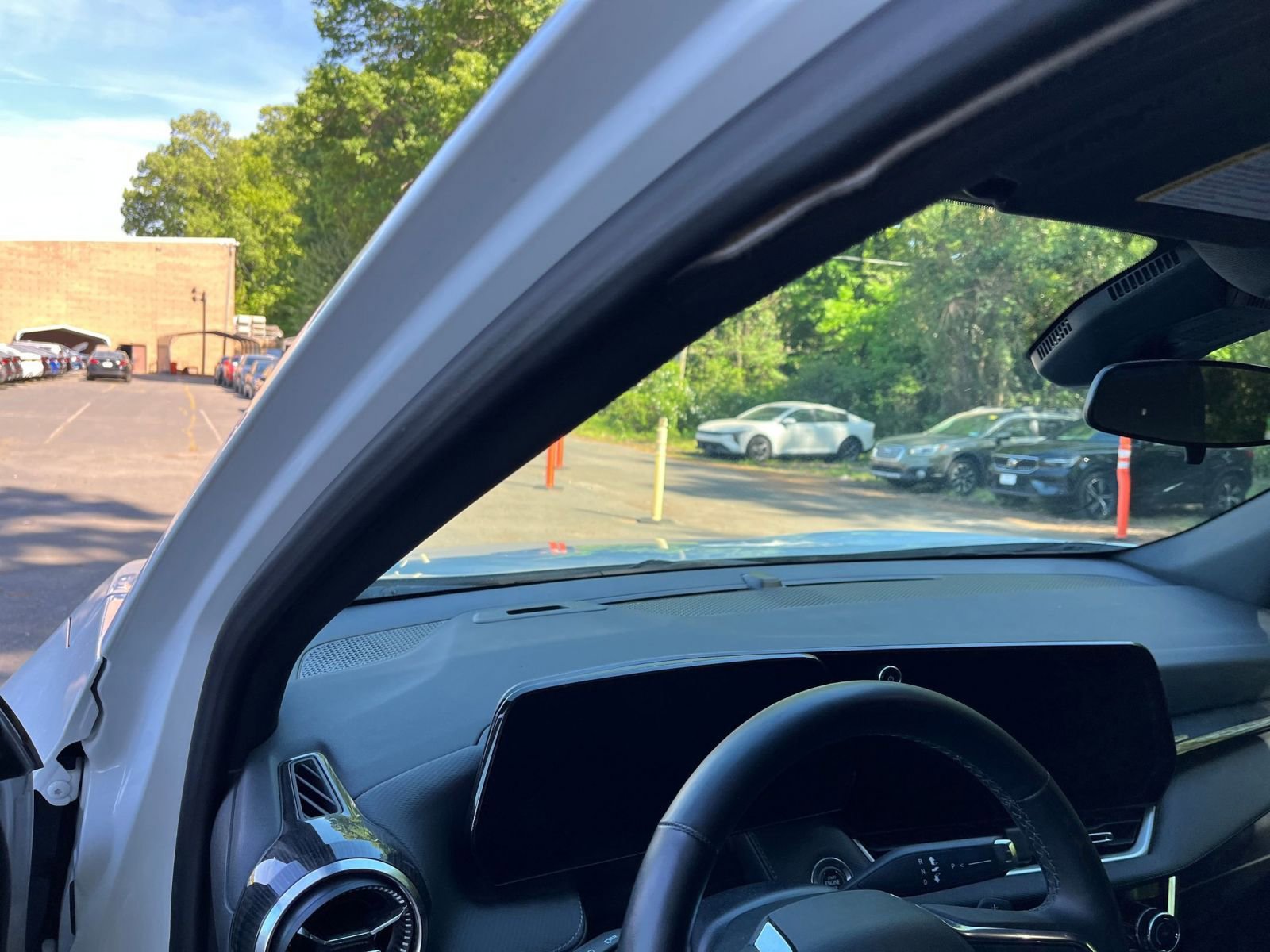 Used 2025 Chevrolet Equinox LT FWD image 34